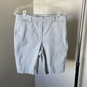 In Every Story light gray size 16 stretchy Bermuda shorts